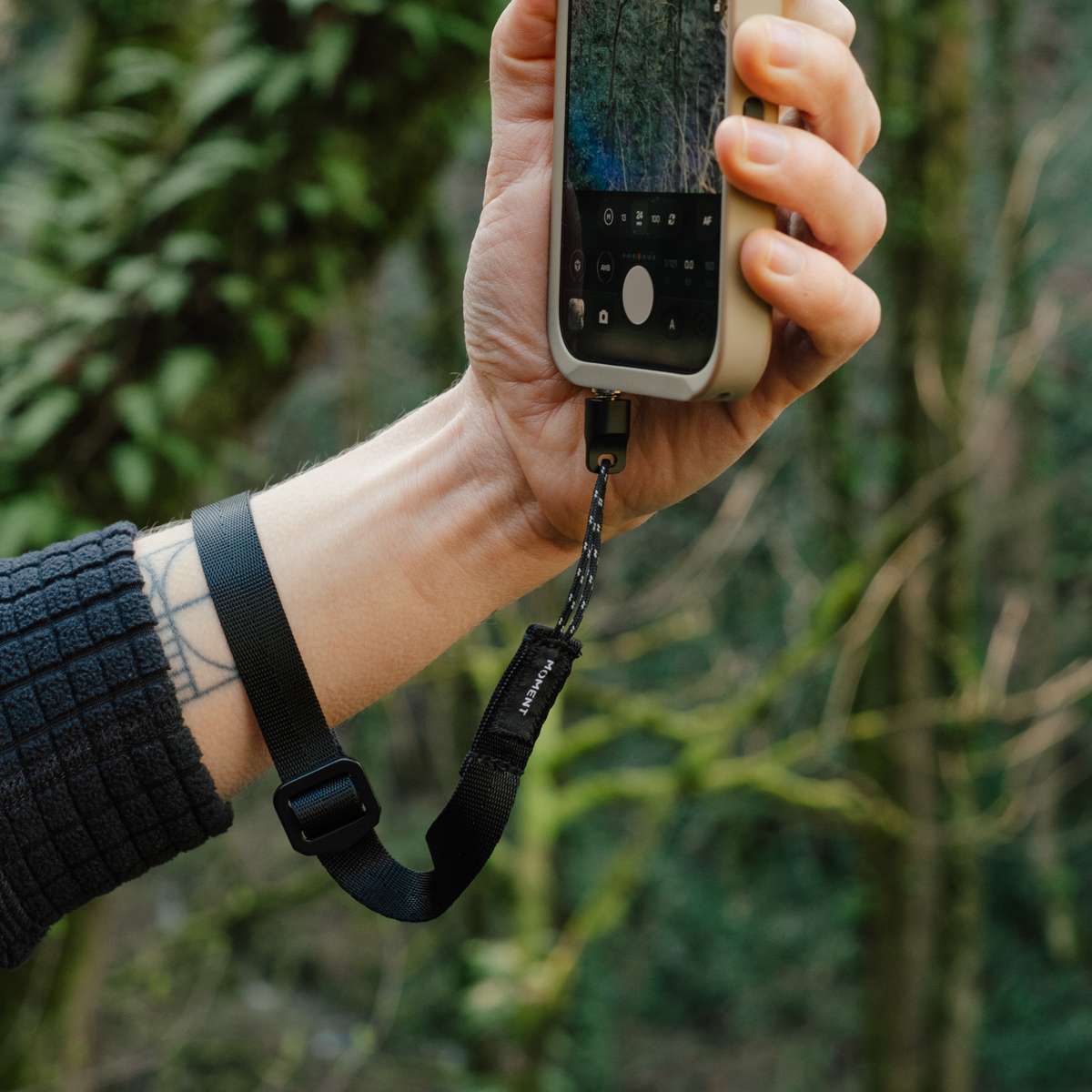 Mobile Adjustable Wrist Strap