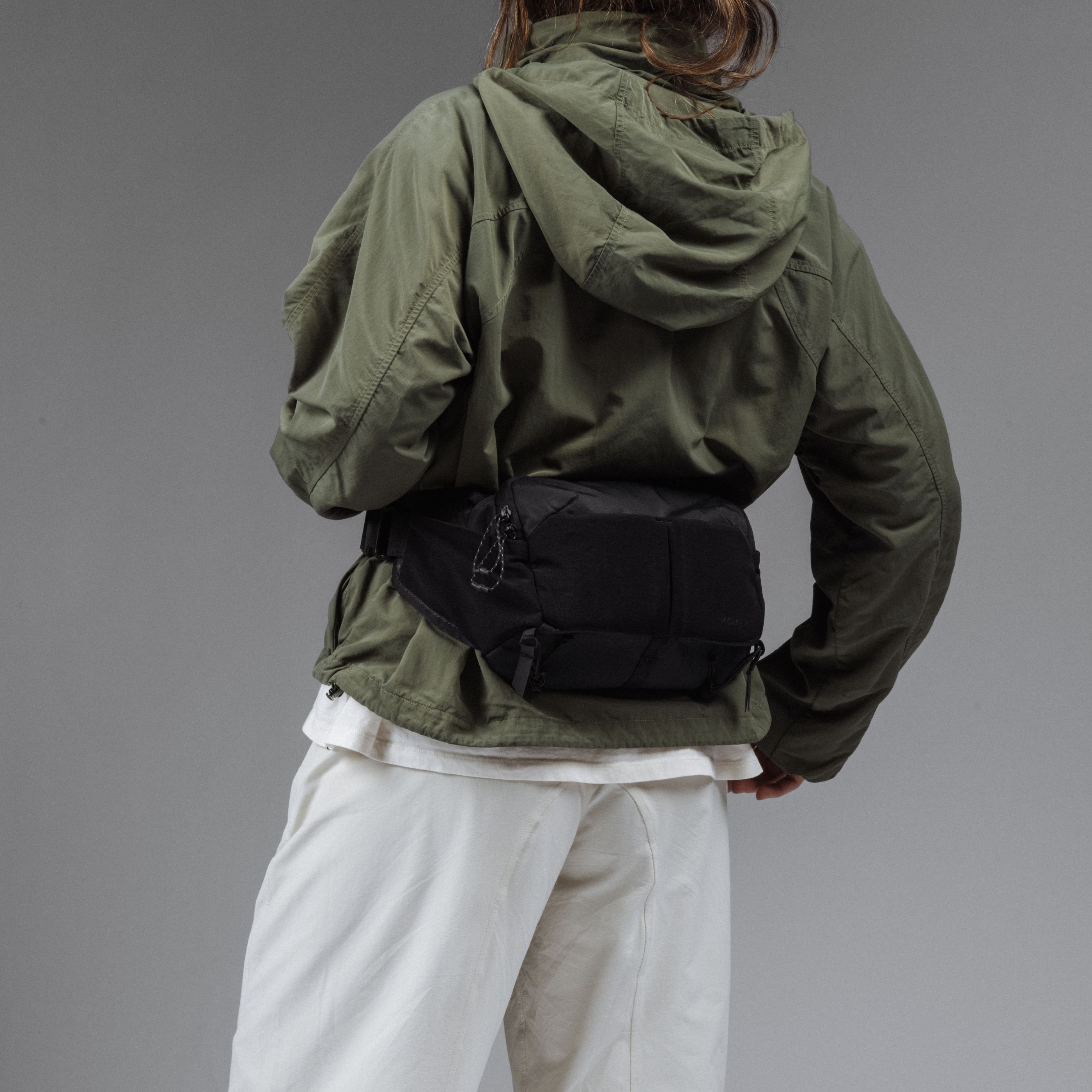 Slate 4L Camera Sling