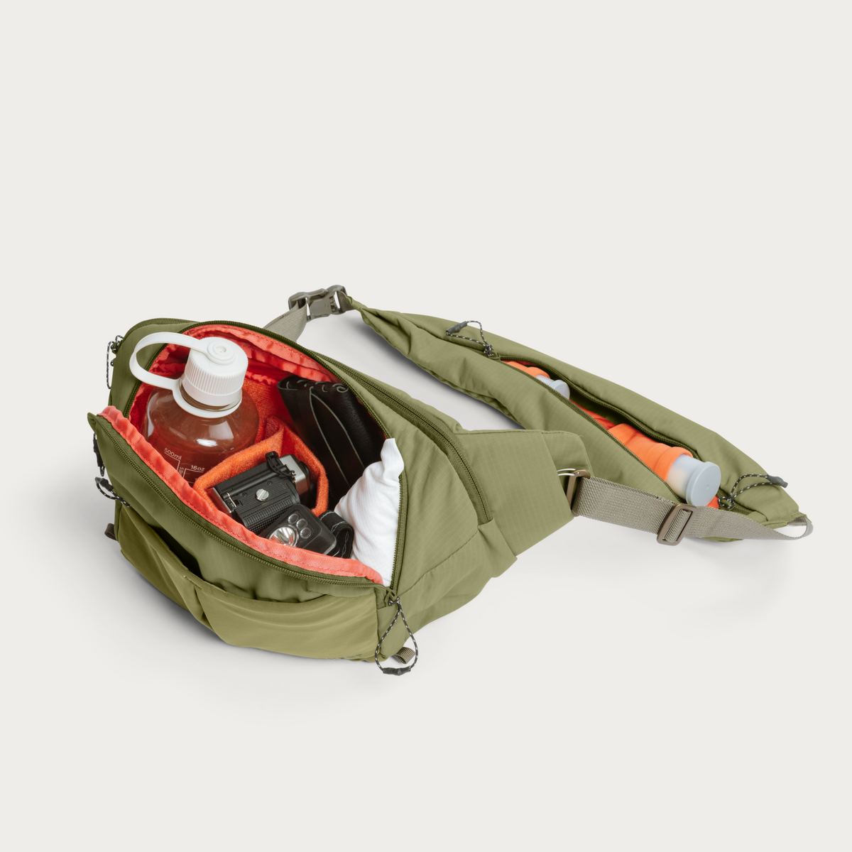 Balance 7L Camera Sling
