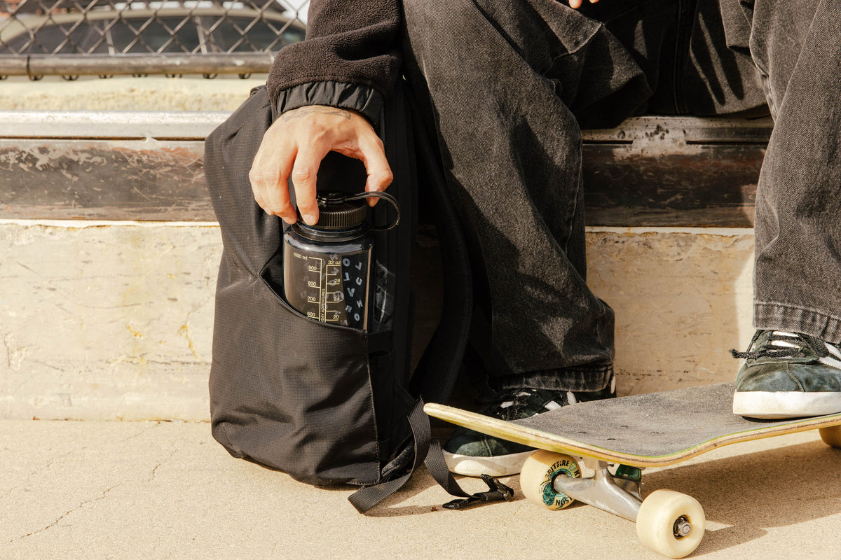 moment 17L backpack
