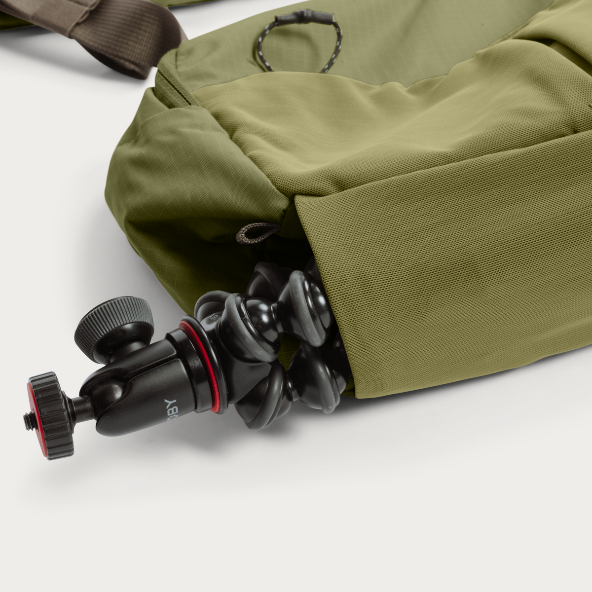 Balance 7L Camera Sling
