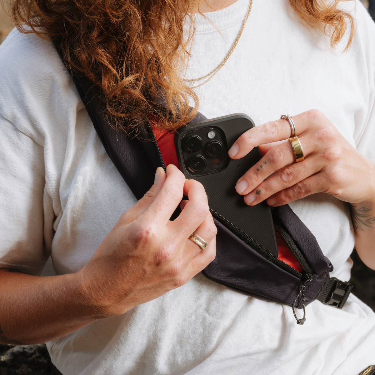 Balance 7L Camera Sling