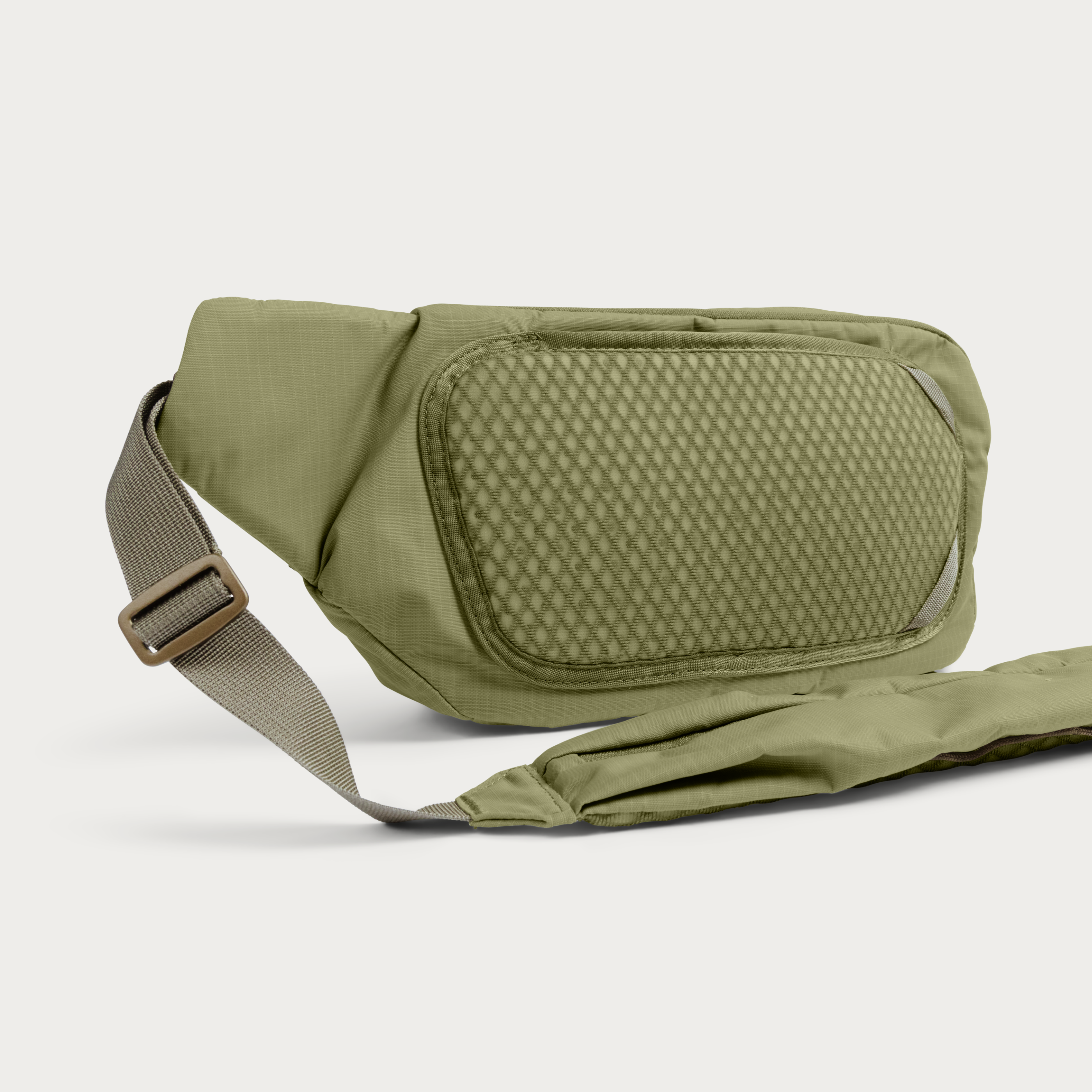 Balance 7L Camera Sling