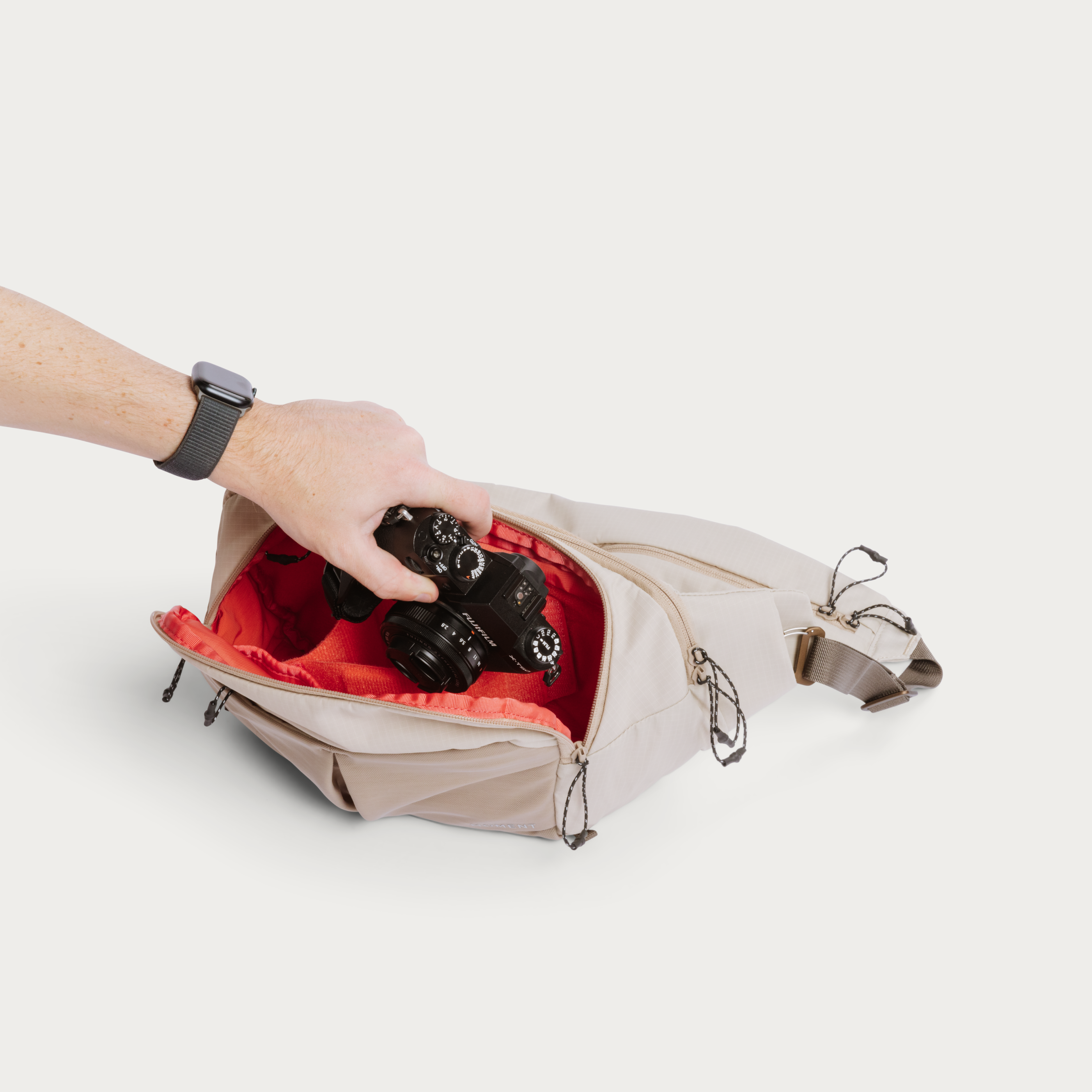 Balance 7L Camera Sling