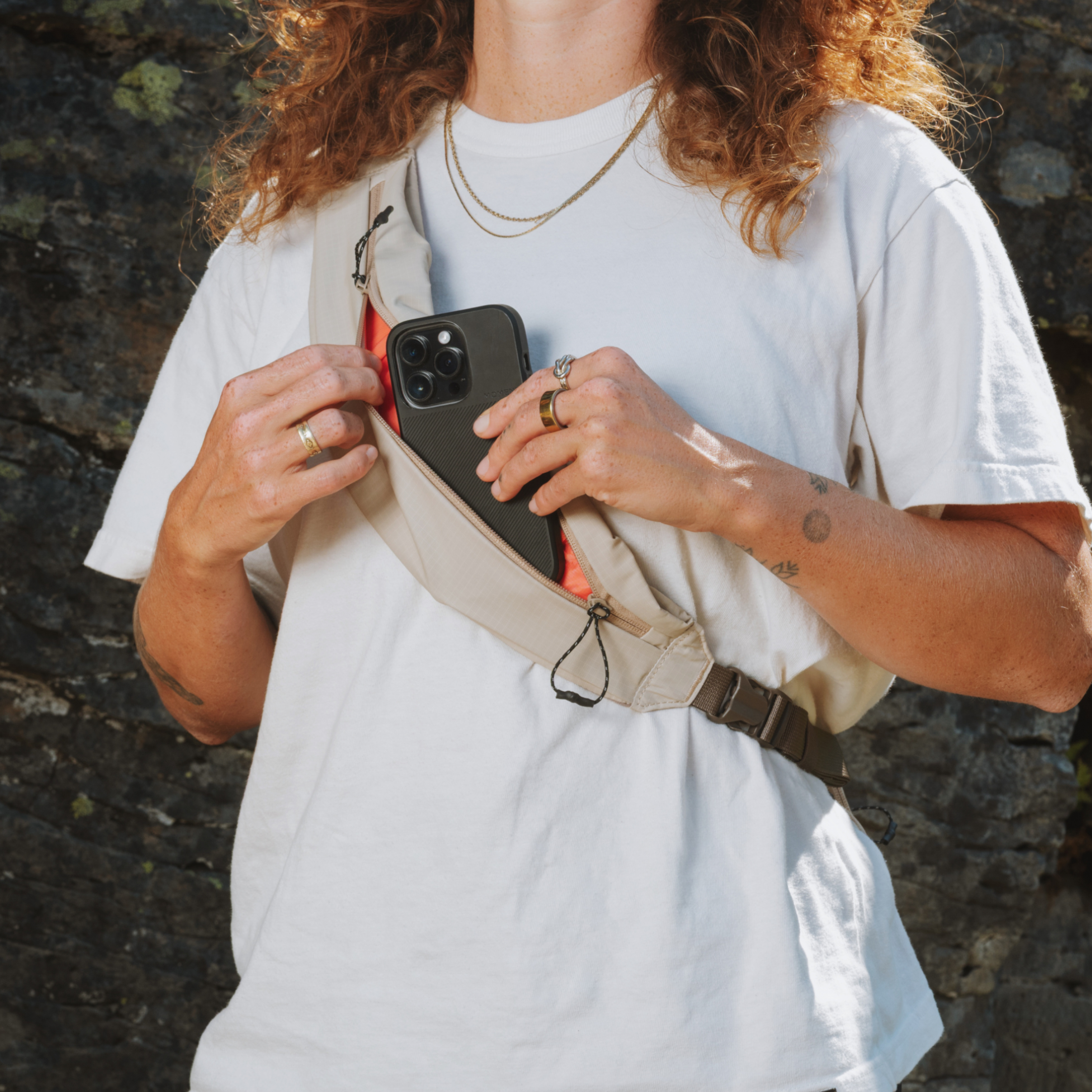Balance 7L Camera Sling